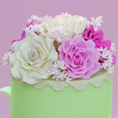 torta rosa in pasta di zucchero