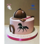 Torta-cavallo-in-pasta-di-zucchero-rosa-confetto