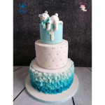torta a strati con orsetto-orso-blu