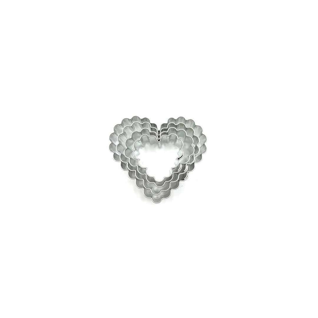 Tagliabiscotti a 4 cuori dentellati