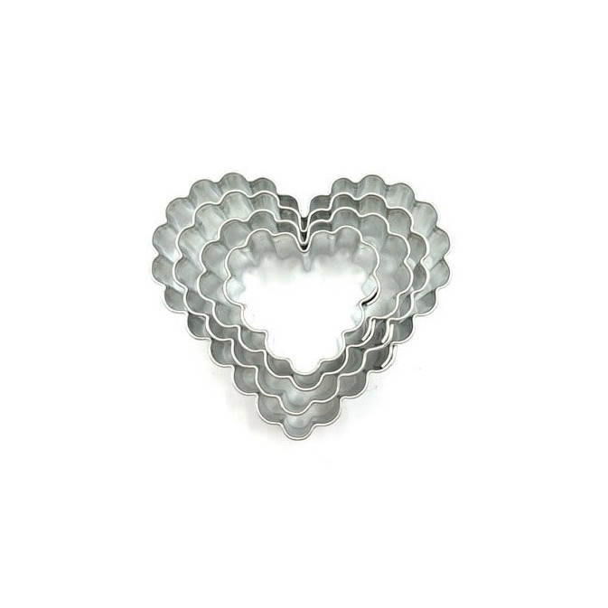 Tagliabiscotti a 4 cuori dentellati