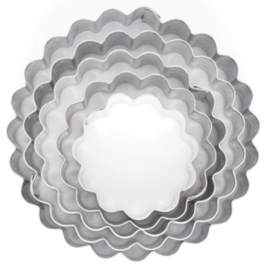 Set di 5 tagliabiscotti rotondi scanalati