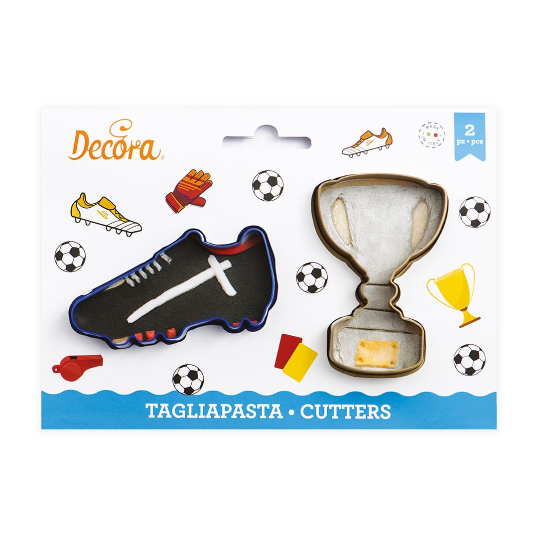 Taglia-trofei-e-borchie-di-calcio