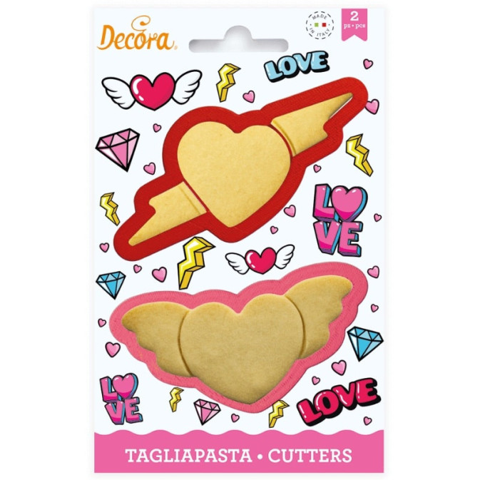 due formine per biscotti a cuore