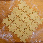 pezzo di puzzle con stampino per biscotti