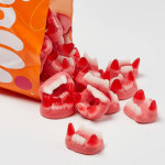 caramelle dai denti da vampiro