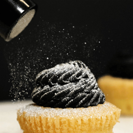 polvere glitter argento sui cupcake