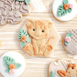 modellismo in pasta di zucchero con cucciolo di leone