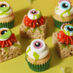 cupcake decorato di halloween con occhio