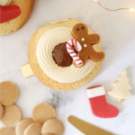 decorazione con pasta di mandorle su cupcake