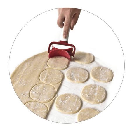 utilizzare un rullo tagliapasta rotondo