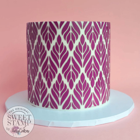 torta decorata con stencil a timbro dolce Marabou