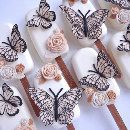torta magnum decorata con rose