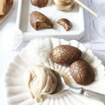uovo ripieno di crema di nocciole