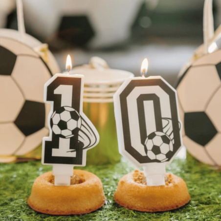 Candele di compleanno con numeri di calcio