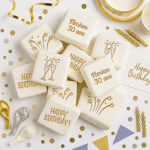 Marshmallow di buon compleanno personalizzati e incisi