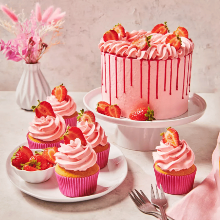 decorazioni con preparato per crema alla fragola incantata di Funcakes