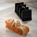 Slitta natalizia con tronchi e stampo in silicone Wish Pavoni