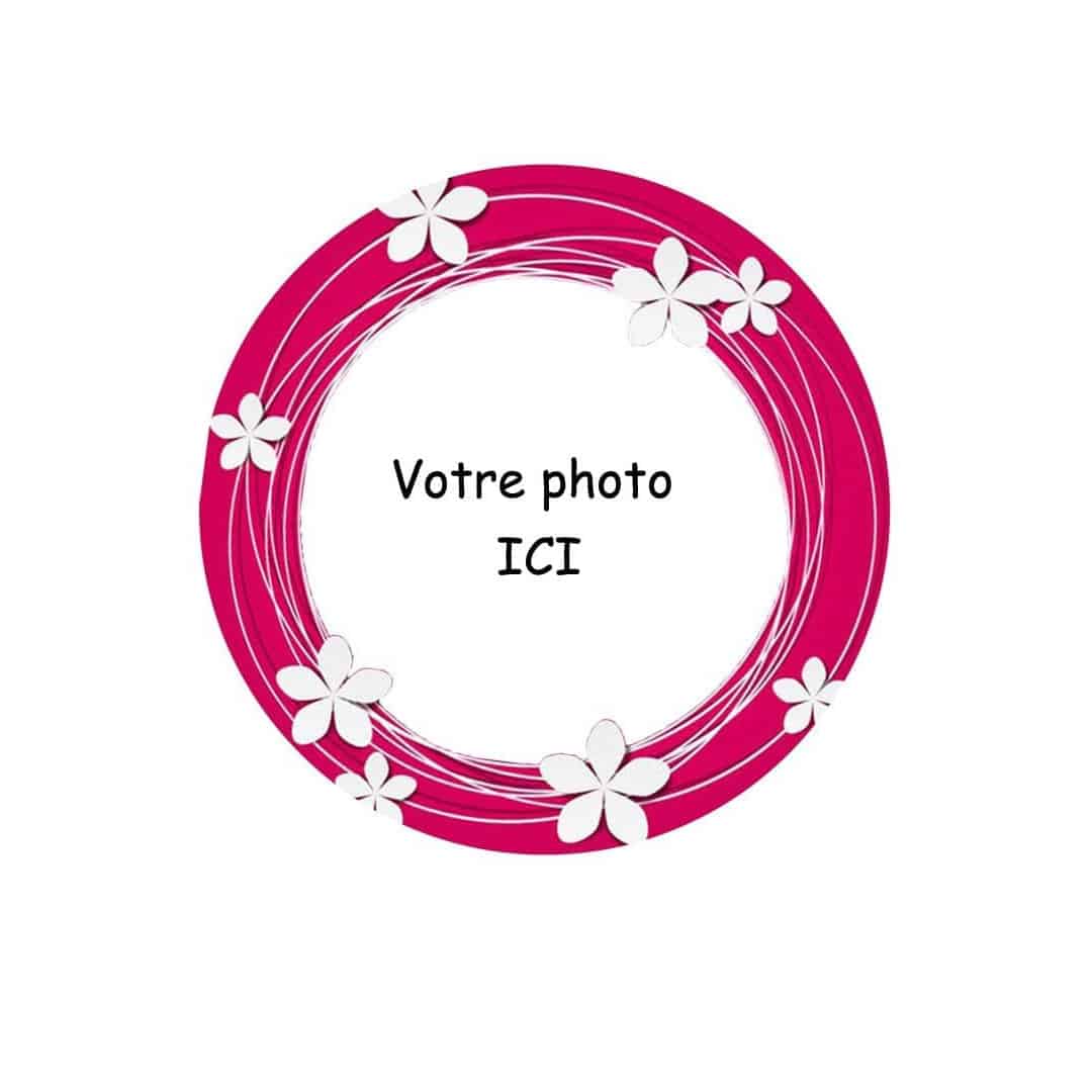Fotocommestibile con fiori intorno alla torta
