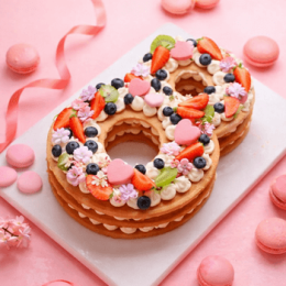 Ingredienti per preparare torte a forma di numeri e lettere